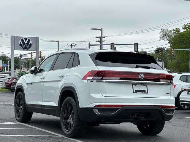 new 2025 Volkswagen Atlas Cross Sport car, priced at $44,701