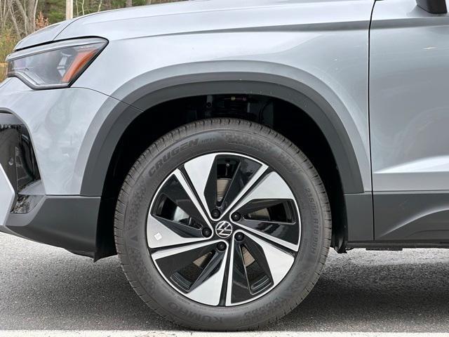 new 2025 Volkswagen Taos car, priced at $30,281