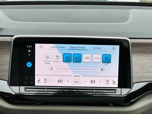 new 2025 Volkswagen Atlas car, priced at $45,577