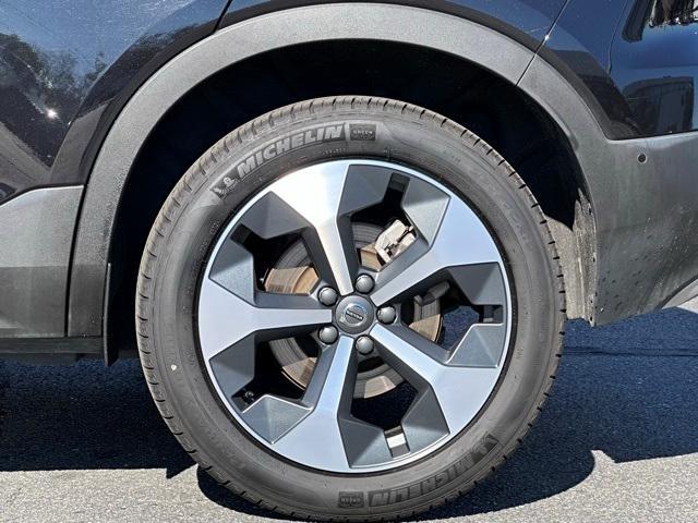 used 2025 Volvo XC40 car, priced at $34,982