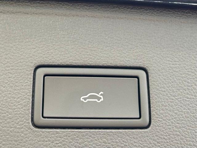 new 2026 Volkswagen Atlas car, priced at $53,681