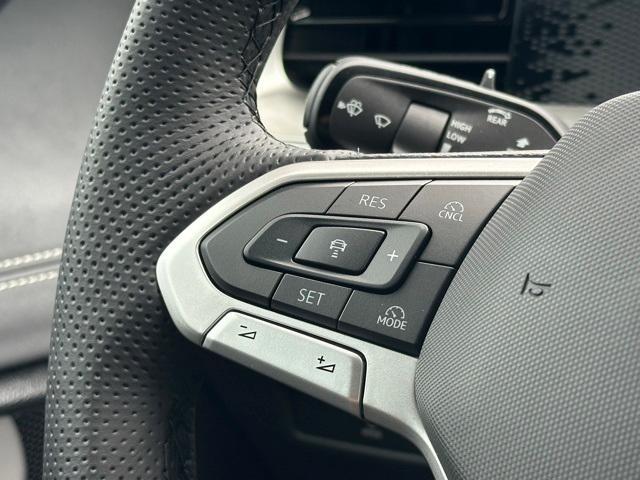 new 2025 Volkswagen Tiguan car, priced at $35,567