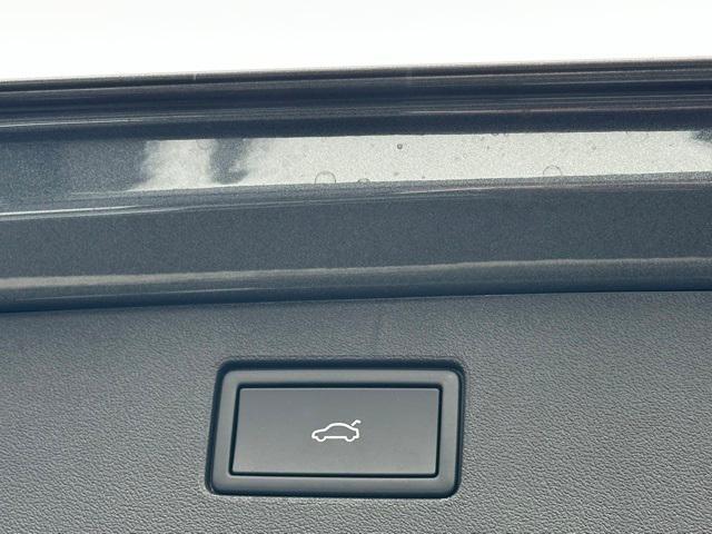 new 2025 Volkswagen Tiguan car, priced at $35,567