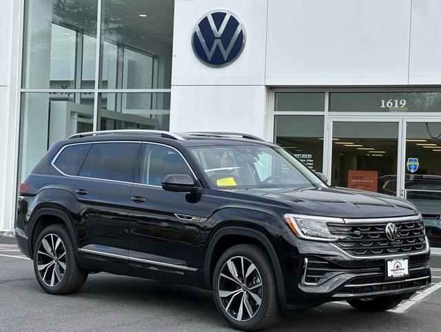 new 2025 Volkswagen Atlas car, priced at $52,509