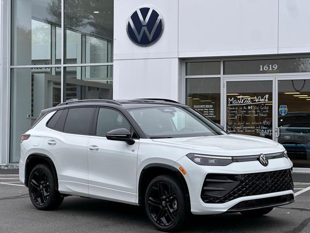 new 2025 Volkswagen Tiguan car, priced at $35,142