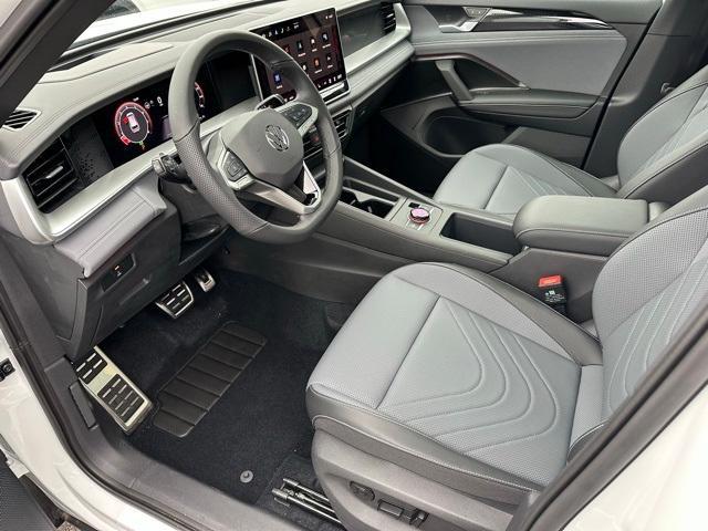 new 2025 Volkswagen Tiguan car, priced at $35,142