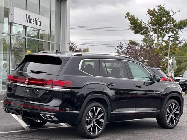 new 2024 Volkswagen Atlas car, priced at $52,013