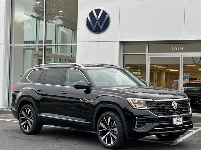 new 2024 Volkswagen Atlas car, priced at $52,013