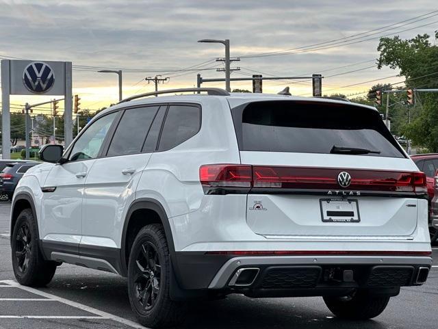 new 2025 Volkswagen Atlas car, priced at $45,300