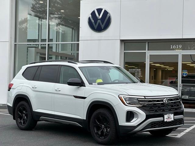 new 2025 Volkswagen Atlas car, priced at $45,300