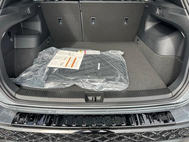 new 2025 Volkswagen Tiguan car, priced at $37,418