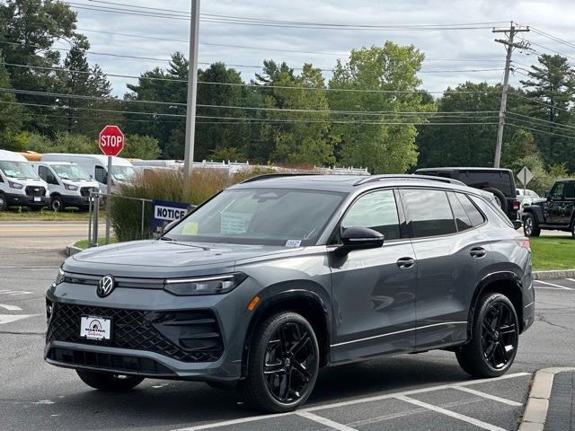 new 2025 Volkswagen Tiguan car, priced at $37,418