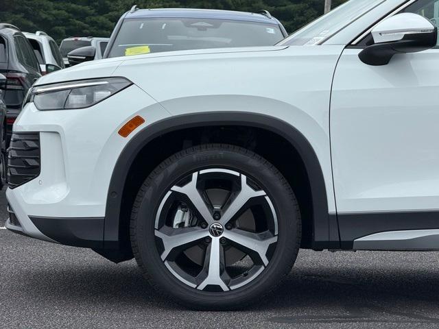 new 2025 Volkswagen Tiguan car, priced at $34,898