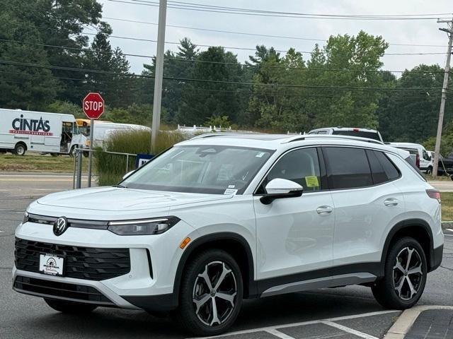 new 2025 Volkswagen Tiguan car, priced at $34,898