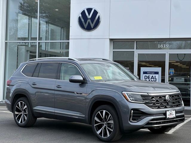 new 2025 Volkswagen Atlas car, priced at $51,911