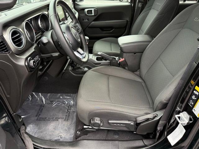 used 2022 Jeep Wrangler Unlimited car, priced at $31,982
