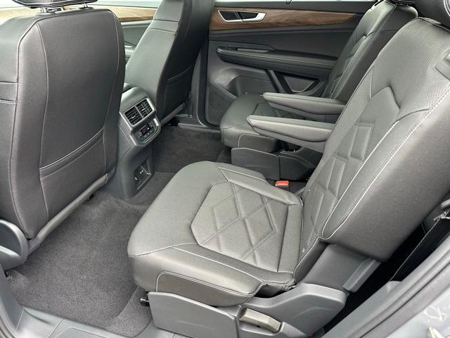 new 2026 Volkswagen Atlas car, priced at $47,085