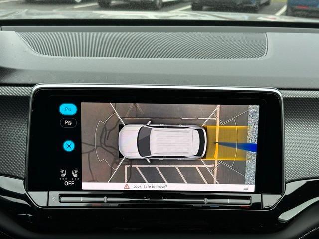 new 2026 Volkswagen Atlas Cross Sport car, priced at $53,248