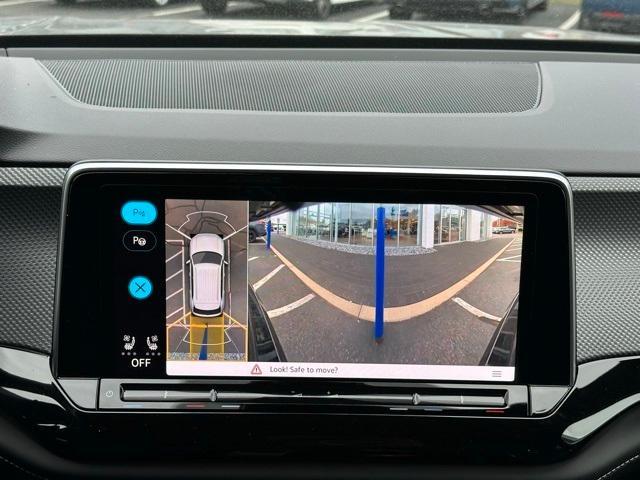 new 2026 Volkswagen Atlas Cross Sport car, priced at $53,248