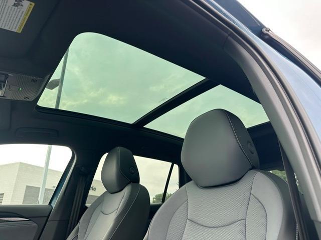 new 2025 Volkswagen Tiguan car, priced at $37,379