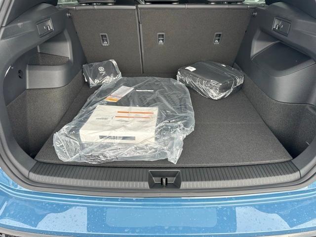 new 2025 Volkswagen Tiguan car, priced at $37,379