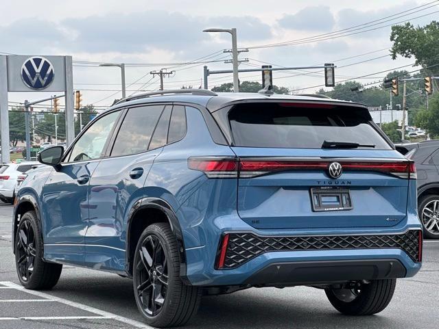 new 2025 Volkswagen Tiguan car, priced at $37,379