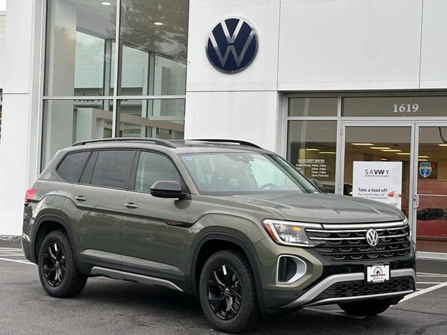 new 2025 Volkswagen Atlas car, priced at $47,074