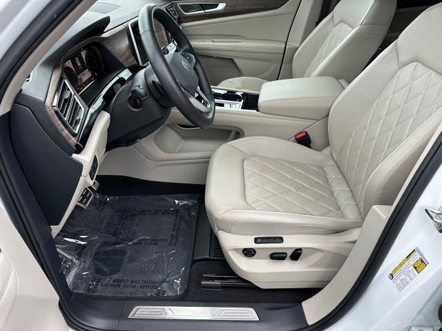 used 2024 Volkswagen Atlas car, priced at $42,983