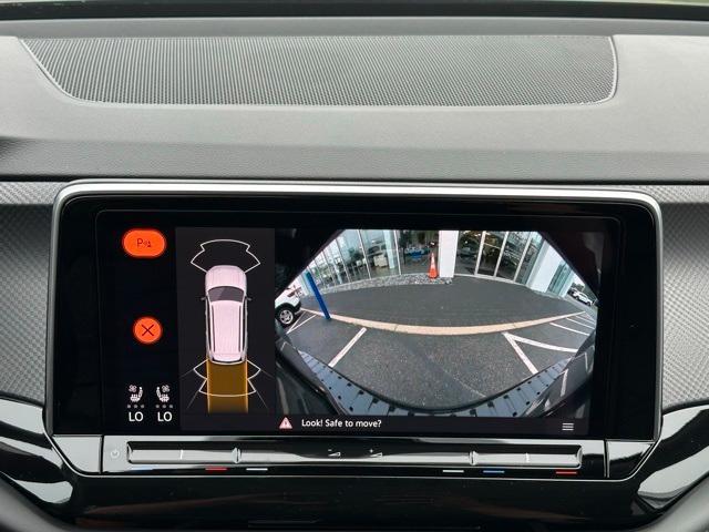 new 2025 Volkswagen Atlas car, priced at $41,984