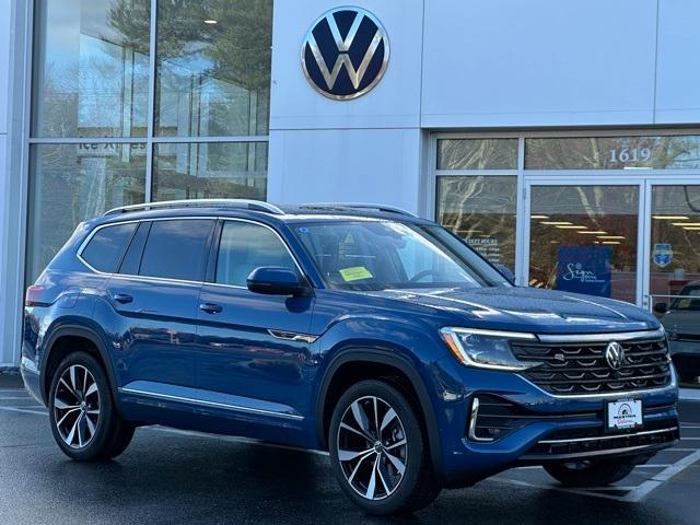 new 2025 Volkswagen Atlas car, priced at $52,048