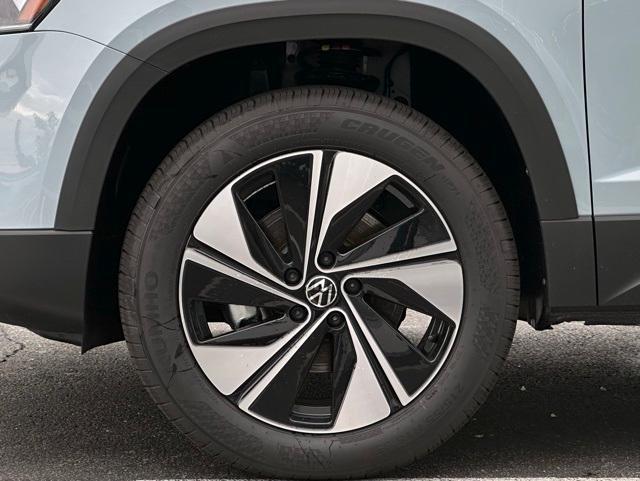 new 2025 Volkswagen Taos car, priced at $32,201