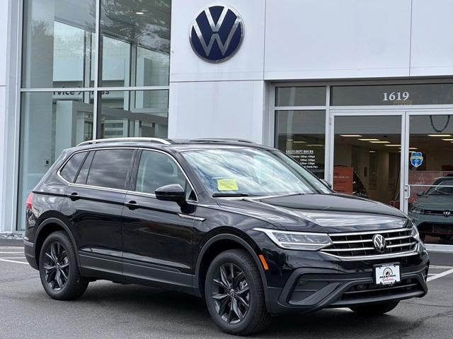 new 2024 Volkswagen Tiguan car, priced at $30,669