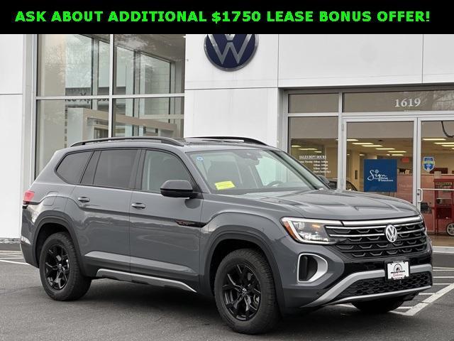 new 2025 Volkswagen Atlas car, priced at $45,326