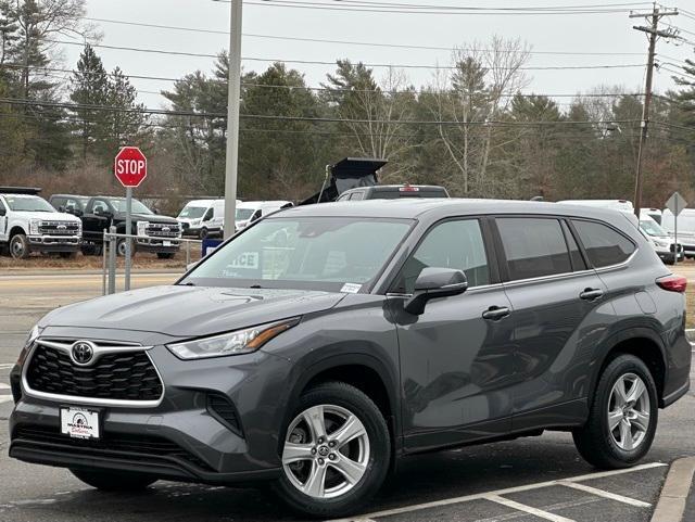 used 2023 Toyota Highlander car, priced at $34,982