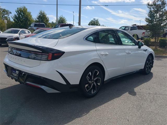 new 2024 Hyundai Sonata car, priced at $28,196