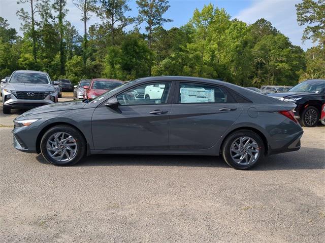 new 2025 Hyundai Elantra car, priced at $24,121