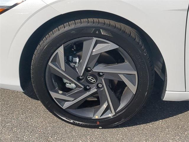 new 2025 Hyundai Elantra car, priced at $23,587