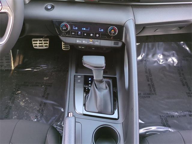 new 2025 Hyundai Elantra car, priced at $24,136