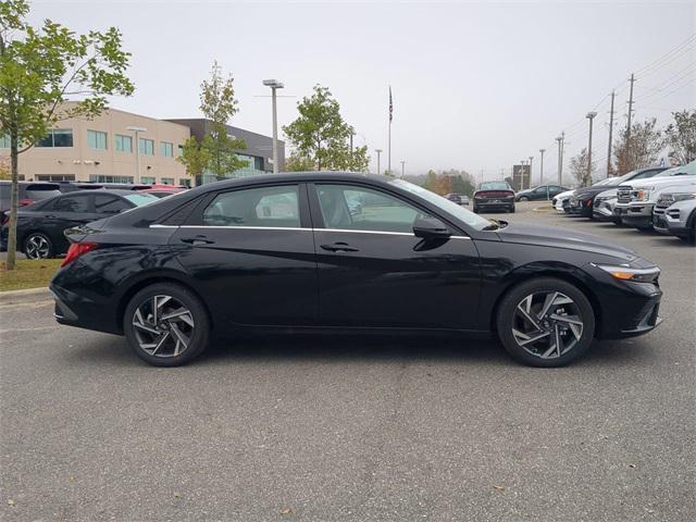 new 2025 Hyundai Elantra car, priced at $26,508
