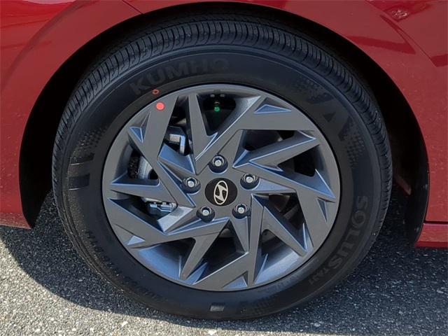 new 2025 Hyundai Elantra car, priced at $23,612