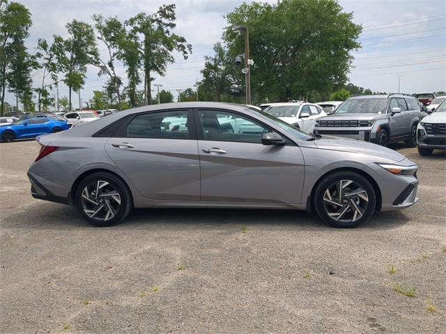 new 2025 Hyundai Elantra car, priced at $23,070