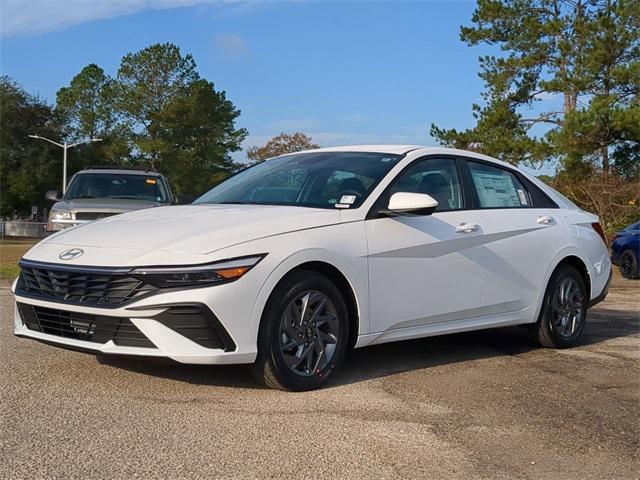 new 2025 Hyundai Elantra car, priced at $25,160