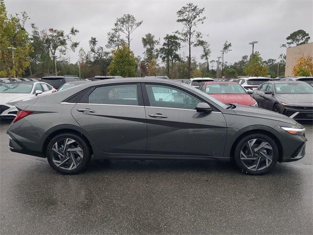 new 2025 Hyundai Elantra car, priced at $27,335