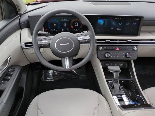 new 2025 Hyundai Tucson car, priced at $27,415