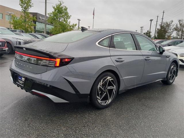 new 2024 Hyundai Sonata car, priced at $30,628