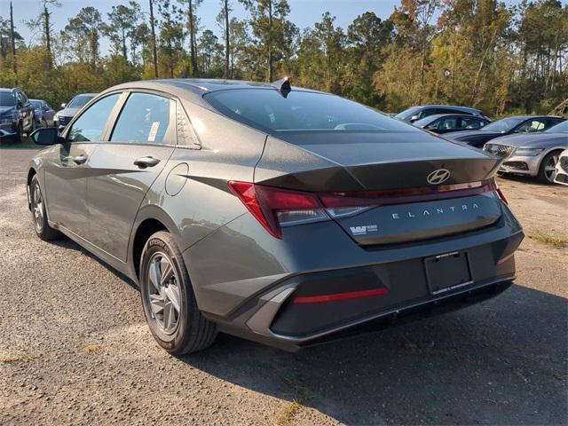 new 2025 Hyundai Elantra car, priced at $21,919