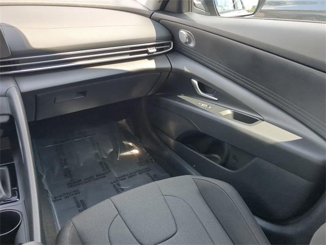 new 2025 Hyundai Elantra car, priced at $21,919