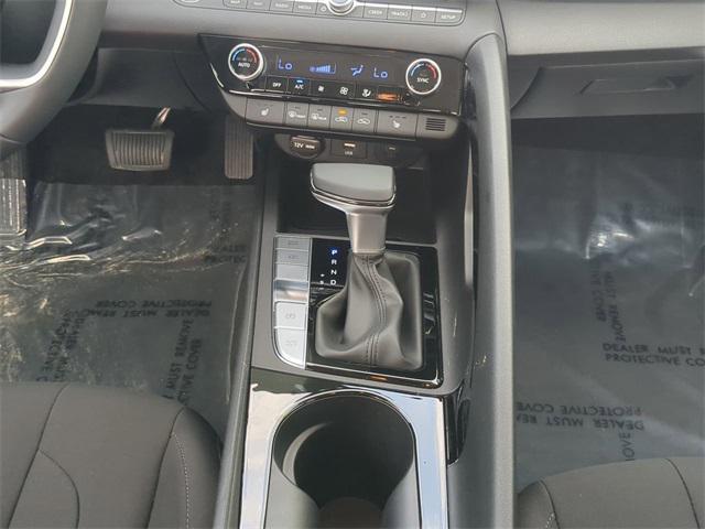 new 2025 Hyundai Elantra car, priced at $25,502
