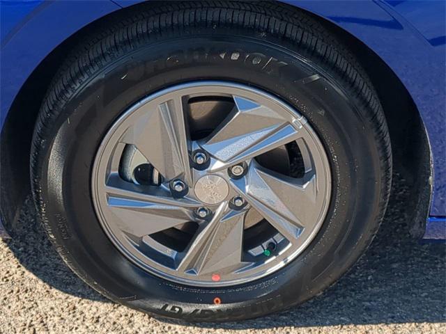 new 2025 Hyundai Elantra car, priced at $21,919