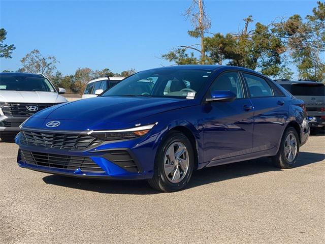 new 2025 Hyundai Elantra car, priced at $21,919